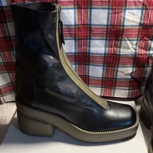 Elegant Black and Olive Heeled Boots